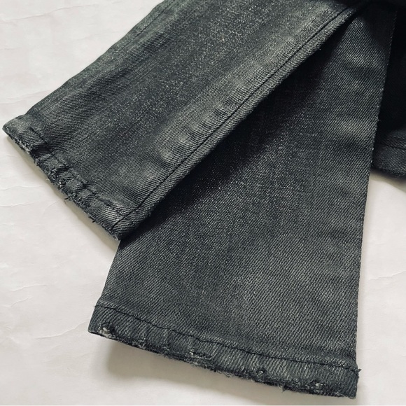 R13 / Sample - Picture 10 of 16